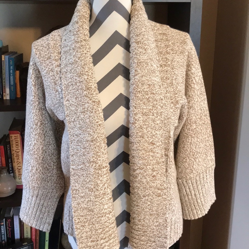 LOFT Sweater Size Small Tan and White Excellent Condition